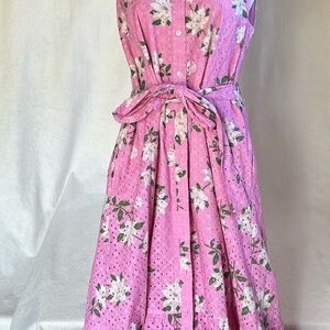 Draper James Pink Eyelet Floral Tie-Waist Dress. Size Medium.